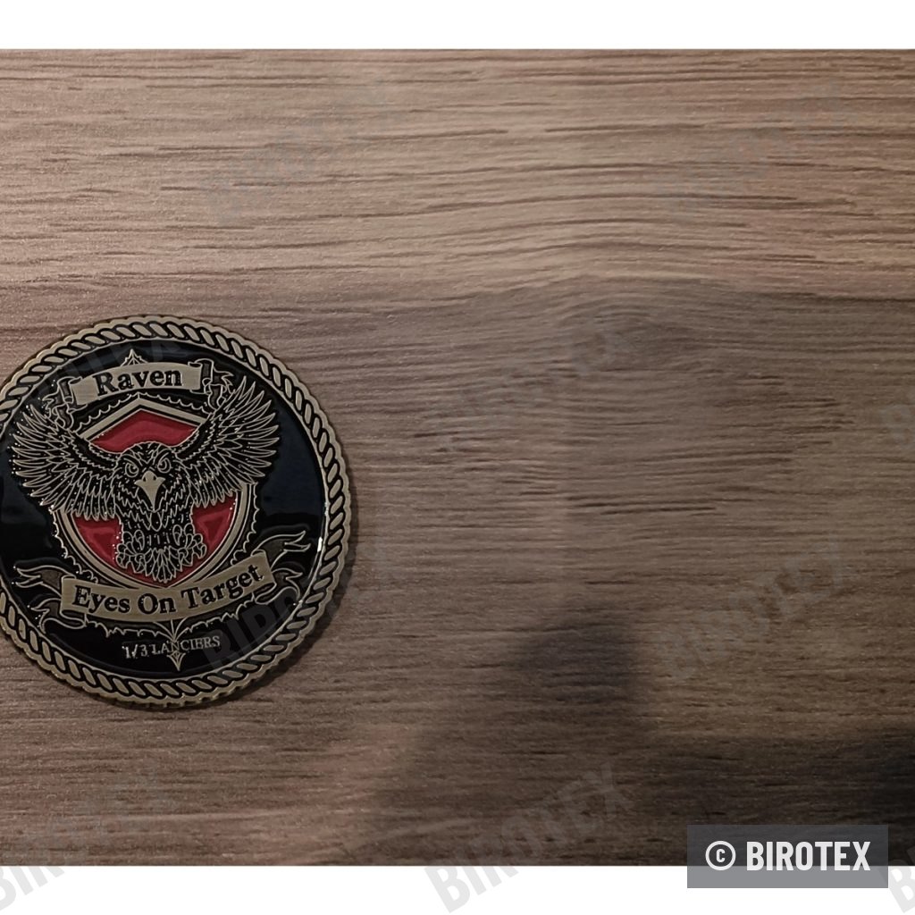 Moneda Raven, Eyes on Target